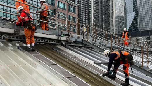 Liverpool Street and Waterloo close over Christmas