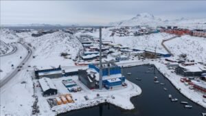 US sends aircraft to Greenland base