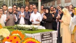 Tarique offers prayers at younger brother Koko’s grave