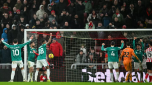 Van Dijk sinks Sunderland to boost Liverpool’s bid for Champions League