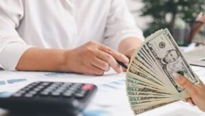 Per capita income rises 1% to $2,769