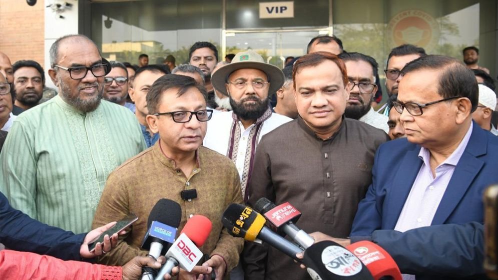 Govt has enough stocks for Ramadan market stability: Commerce Minister