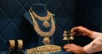 Gold prices drop significantly