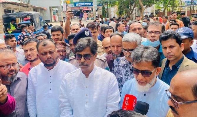 Automatic signals to be introduced at railway crossings: Agri Minister