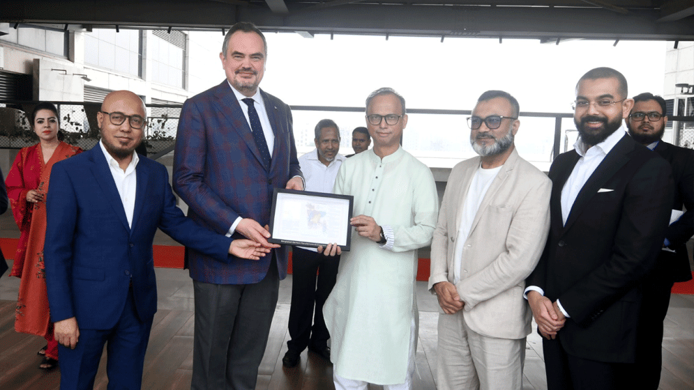 US ambassador discusses trade, investment cooperation with BGMEA president