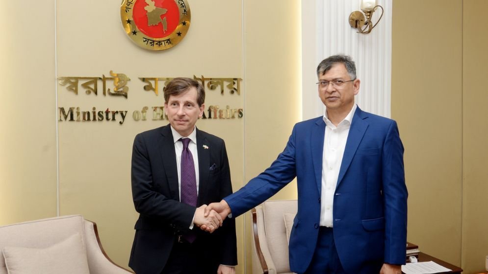 Salahuddin seeks French support for police reform