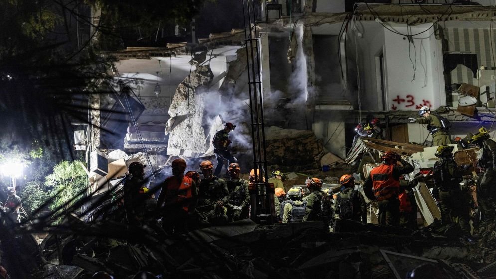 Two kiIled as Iranian missile hits Israeli residential building