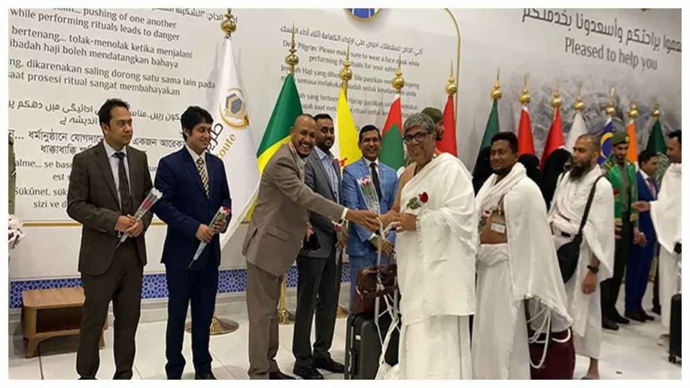 Bangladesh’s first Hajj flight reaches Saudi Arabia