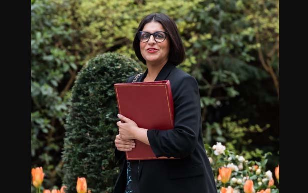 Ministers working with Labour backbenchers to temper Mahmood immigration plans