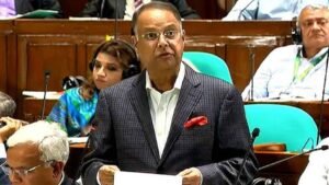 Fuel oil supplies for 1.5 days selling out within 2 hours: Minister