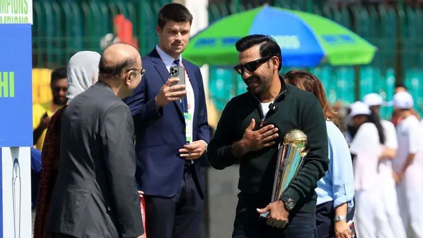 Pakistan name 4 debutants for Bangladesh Tests, Sarfaraz as new coach