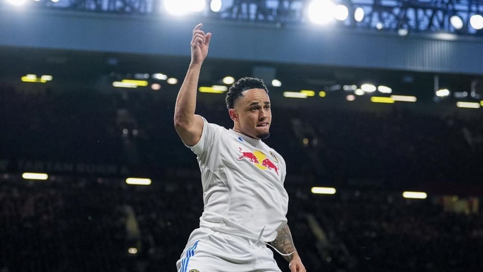 Leeds grab 2-1 win over Man Utd as Martinez sees red