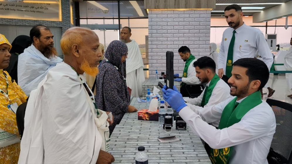 47,040 Bangladeshi Hajj pilgrims reach Saudi Arabia; 10 die