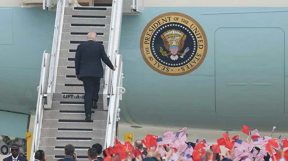 Trump leaves Beijing with few wins, many warm words for Xi