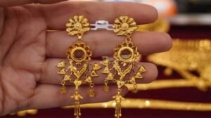 Gold prices drop ahead of Eid: What is new price per bhori?