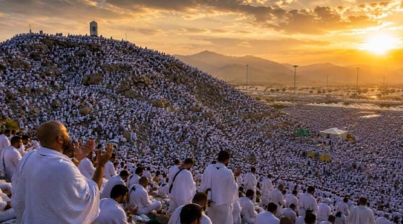 Pilgrims gather at Arafat for spiritual climax of Hajj