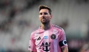 Messi diagnosed with left hamstring fatigue, return plan uncertain