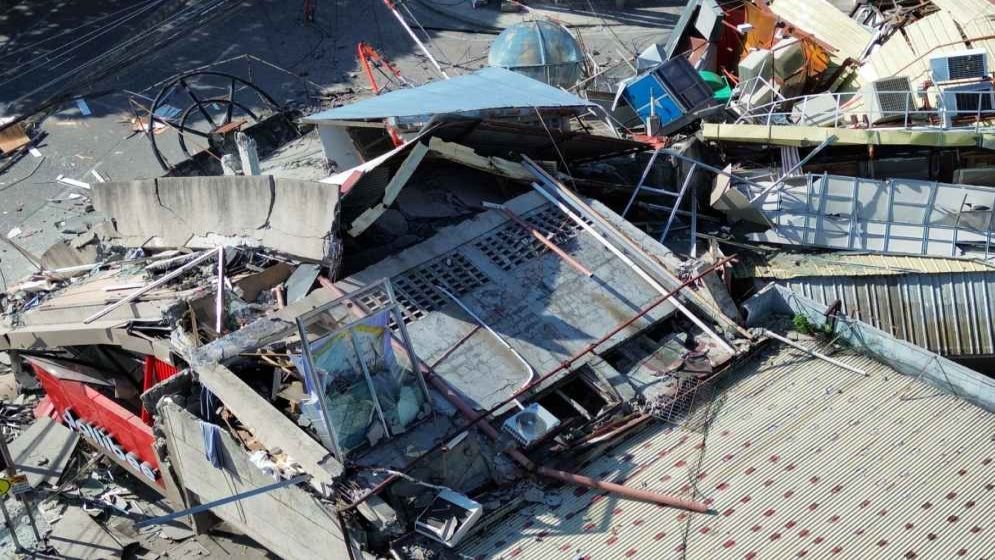 Earthquake of magnitude 7.8 strikes off southern Philippines, 15 feared killed