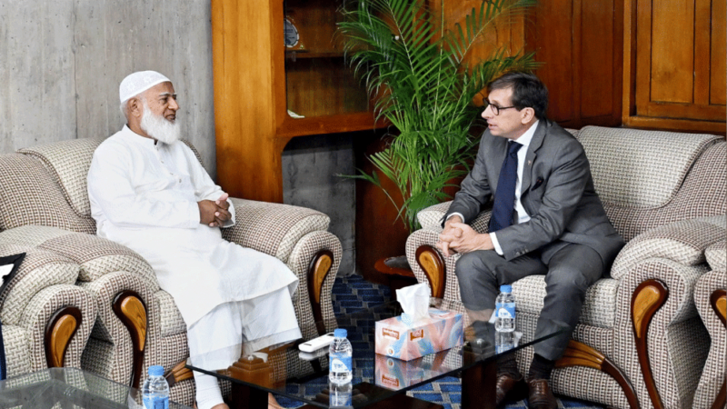 French ambassador, opposition leader discuss political situation, bilateral relations