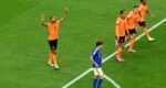 Double delight for Dutch in 5-1 rout of Sweden