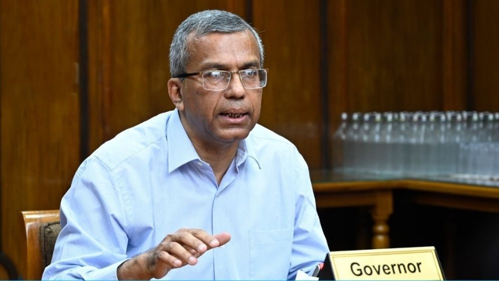 No illegal govt interference in Islami Bank, depositors need not panic: BB Governor