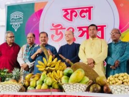 National Press Club hosts fruit festival