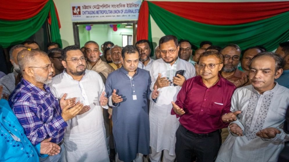 Govt won’t interfere with press freedom: State Minister