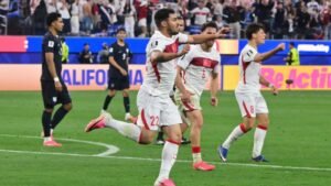 US lose 3-2 to Turkey after last-gasp strike