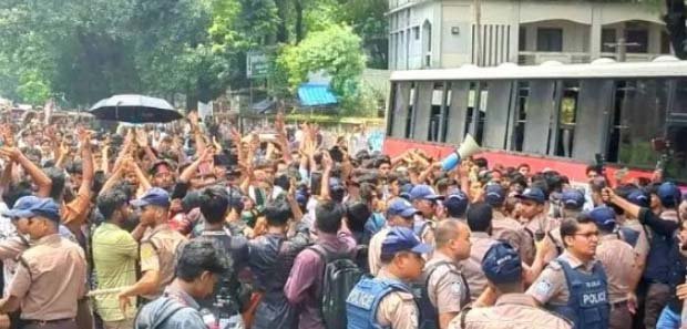 HSC protesters gather near PM’s DU programme venue