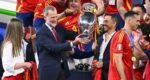 Spanish king hails World Cup heroes as celebration tour begins