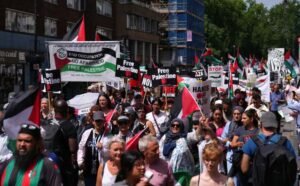 Palestine protesters urge Andy Burnham to act on Israel