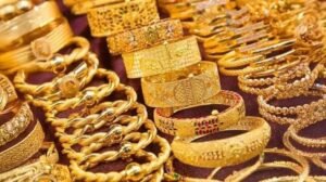Gold prices fall again, 22-carat now Tk225,290 per bhori