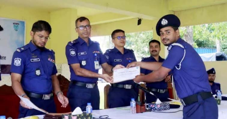 Obaidullah named best SI in Moulvibazar district