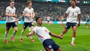 England hands Mexico its first World Cup loss at Estadio Azteca, winning 3-2 to reach quarterfinals