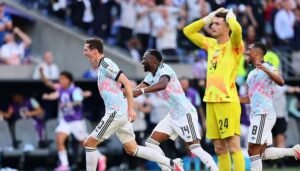 De Ketelaere double puts Belgium through