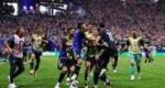 Argentina break English hearts for Spain final
