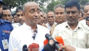 Law Minister warns traders of death penalty for hoarding