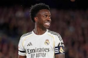 Madrid offer Vinícius Júnior €22M per year new deal