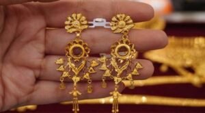 Gold prices make big jump; new rate Tk232,930 per bhori