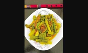 Salted Hilsa Fish Curry with Vegetables
