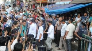 Police lock JaSaD office after mass detentions in Dhaka