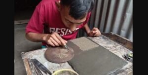 The village that turns metal into jewellery