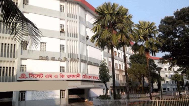 Sylhet Osmani Medical doctors late in, early out