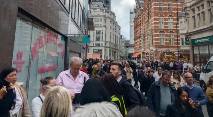 Almost 5,000 evacuated in City of London gas leak